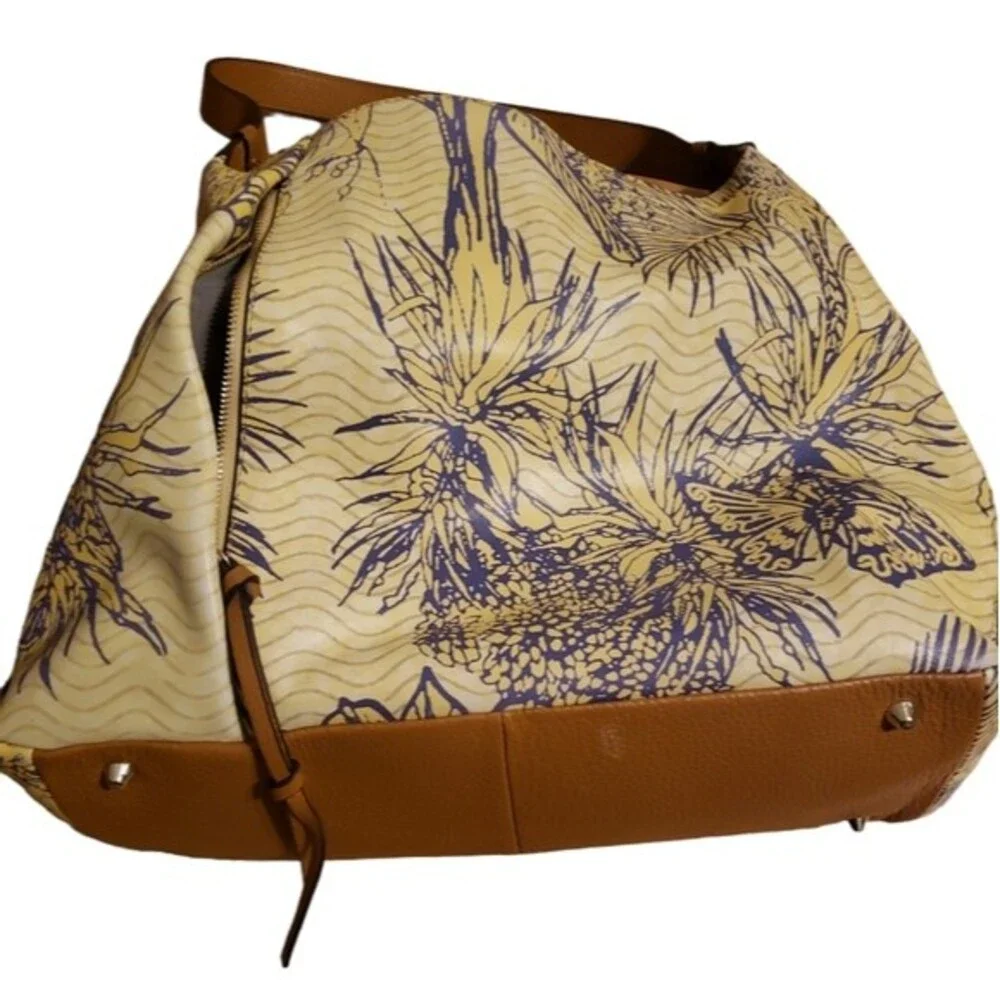 Vince Camuto Leather Tote 14